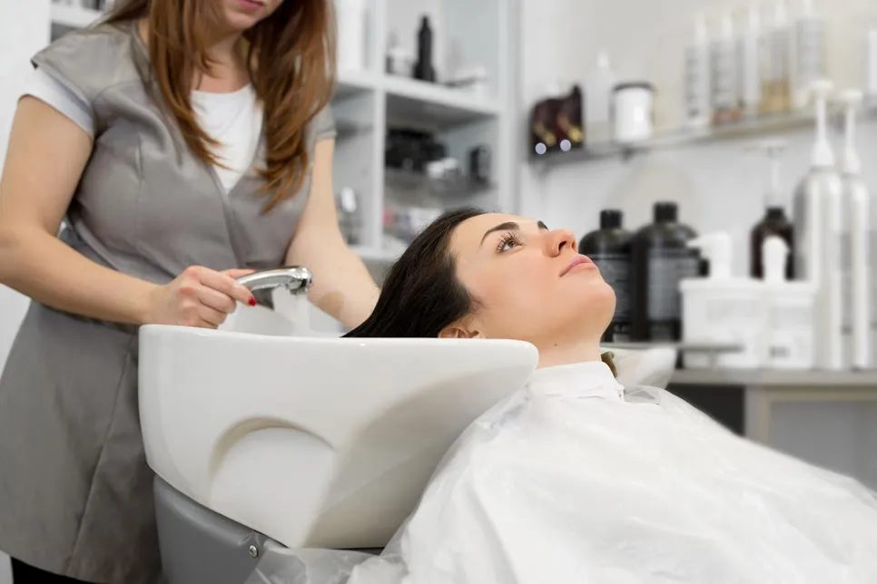 Топ-5 процедур для восстановления волос после зимы