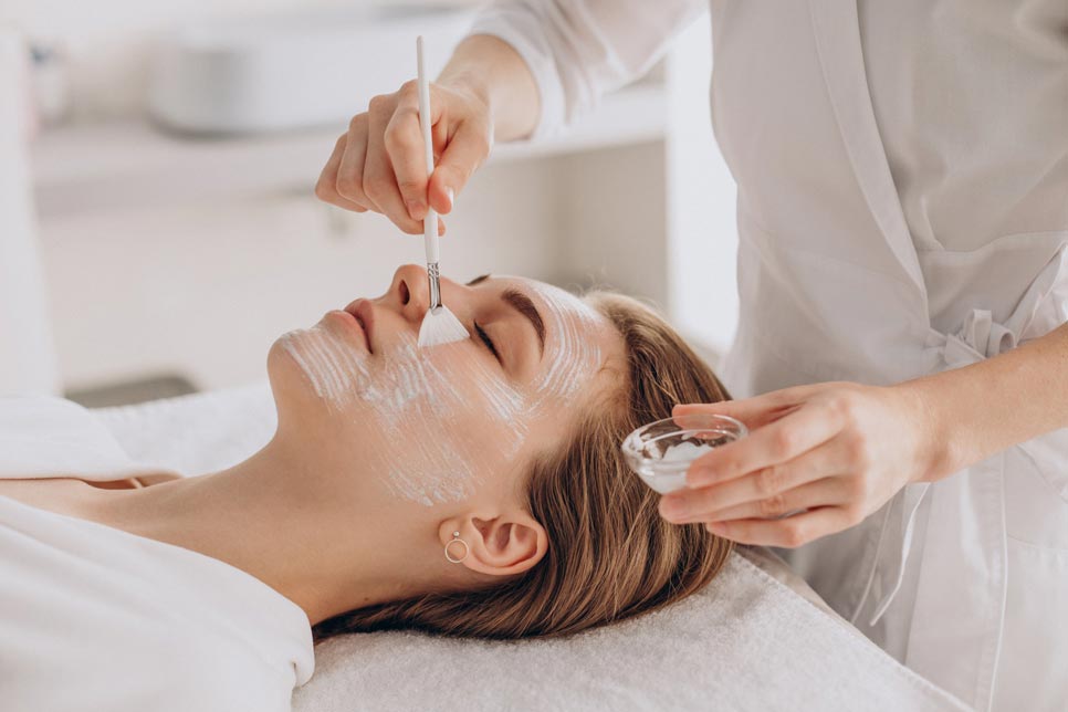 Как вернуть сияние коже после зимы: уход HYDROPEPTIDE